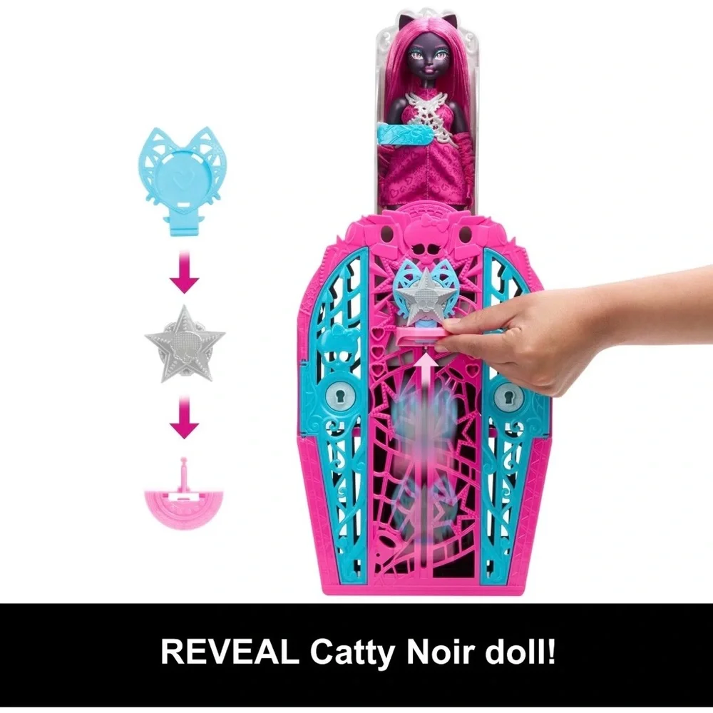 MONSTER HIGH Skulltimate Secrets Hauntlywood Mistery Doll Catty Noir. NEW